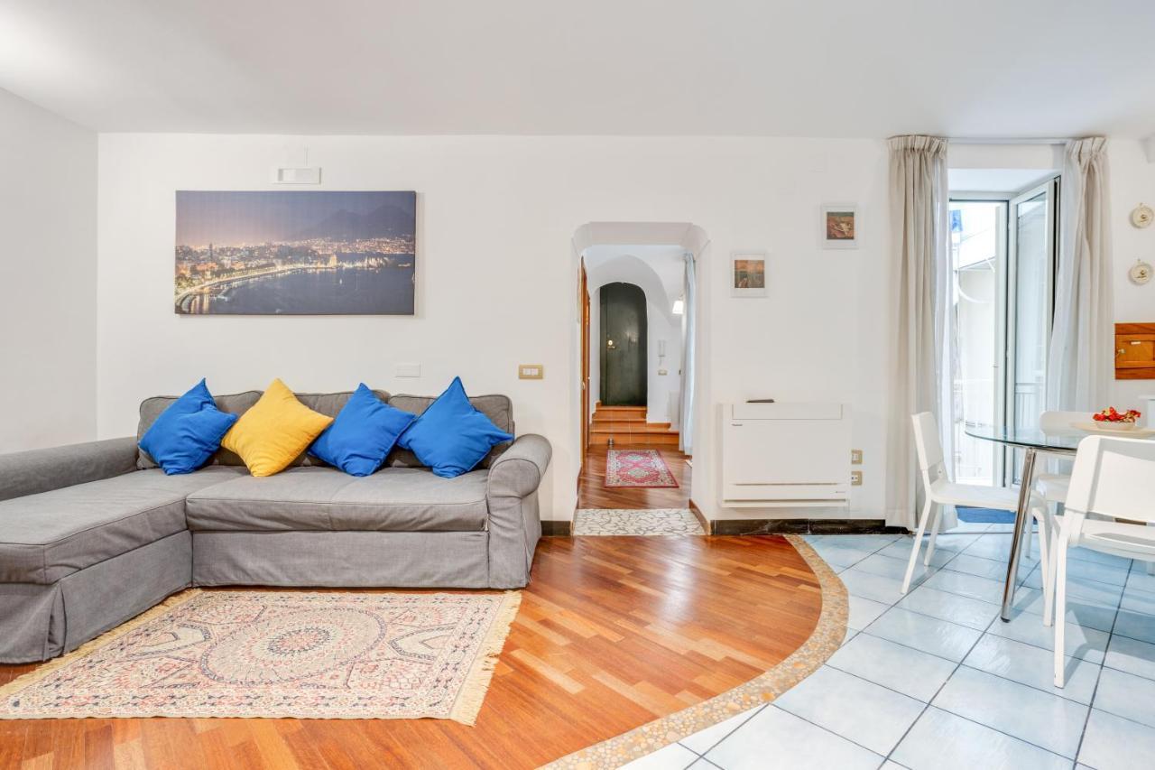 Guesthost - Casa Querida Central & Elegant Flat Неаполь Экстерьер фото